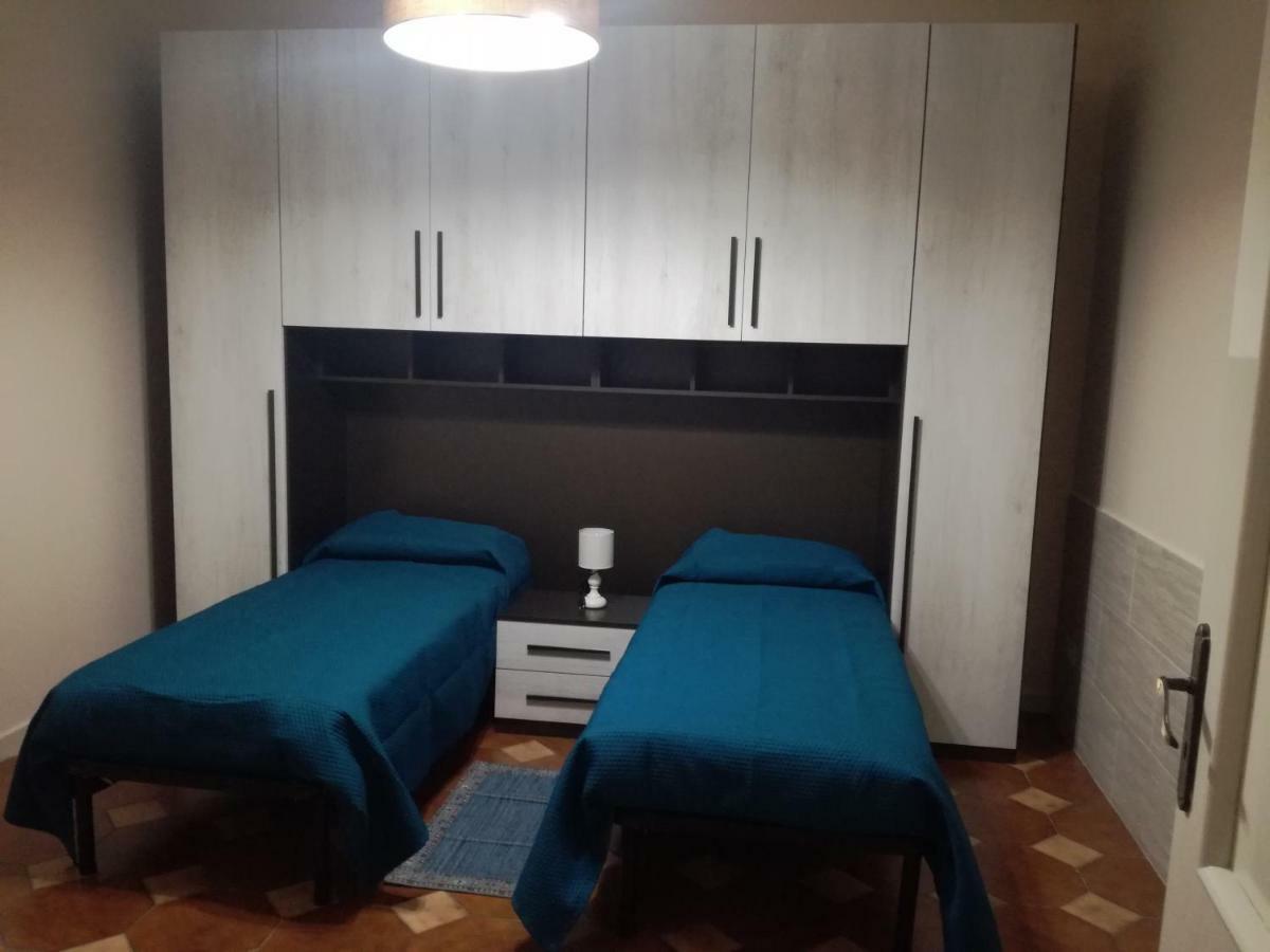 Casa Vacanza Petrulli Zafferana Etnea Bagian luar foto